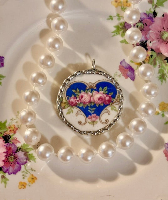 Blue Heart w/pink Roses Circle
