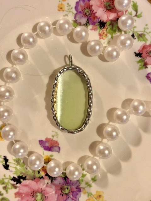 Vintage Uranium Oval